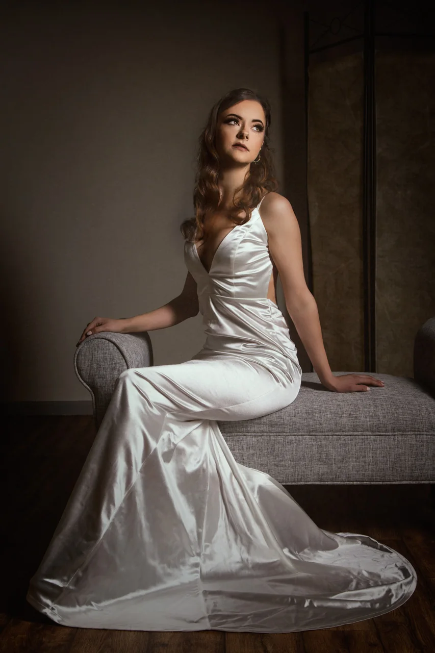 Vintage glamour boudoir portrait by Elland-Vee in Warminster, Wiltshire